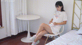 【物恋传媒】第1019期：月心-运动鞋、棉袜、裸足封面图