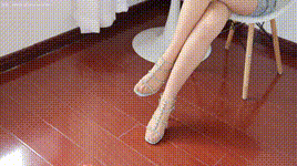 【物恋传媒】第1023期：七七-高跟鞋、高跟凉鞋、肉丝、裸足封面图