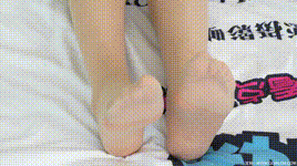 【物恋传媒】第2327期：小优-高跟鞋、薄肉丝（脚尖加固款）封面图