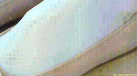 【物恋传媒】第2268期：茯苓-平底鞋、厚白丝、皮筋绑脚老头乐挠脚剧情封面图