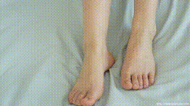 【物恋传媒】第2445期：松松-帆布鞋、白棉袜、裸足