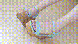 【物恋传媒】第2452期：橙子-高跟凉鞋（裸足穿鞋）、薄黑丝（脚尖加固款）封面图