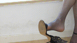 【物恋传媒】第2415期：茯苓-高跟凉鞋、短肉丝、黑丝、船袜封面图