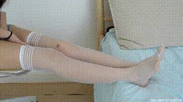 【物恋传媒】第2376期：菜菜-三双鞋子、过膝白丝、过膝肉丝、过膝黑丝封面图