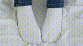 【物恋传媒】第2418期：小影-帆布鞋、白棉袜、短白丝、裸足封面图