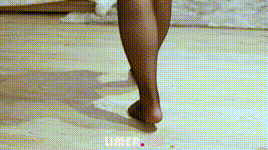 【Limerence】BIBI学生服的丝袜诱惑 雪白的肌肤与脚底透出丝袜封面图